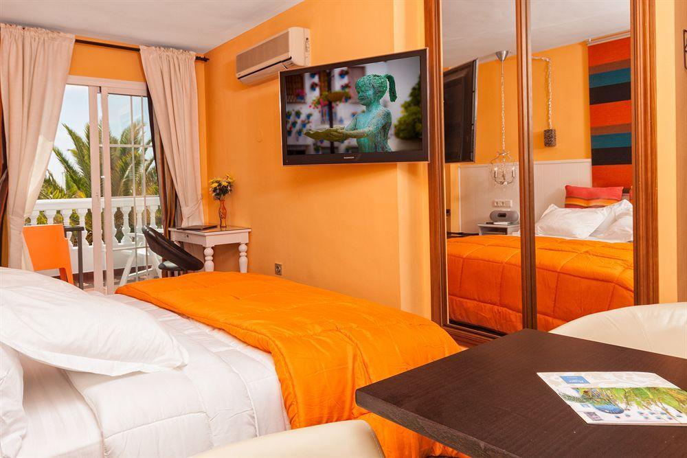 La Plazoleta Hotel เบนัลมาเดนา ภายนอก รูปภาพ