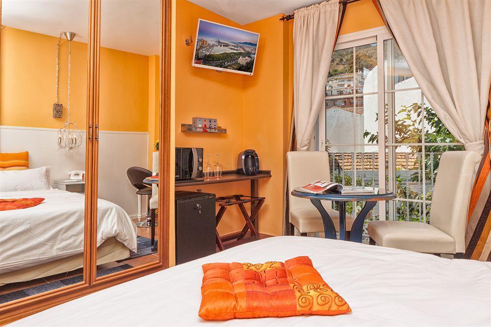 La Plazoleta Hotel เบนัลมาเดนา ภายนอก รูปภาพ
