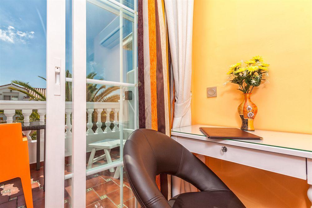La Plazoleta Hotel เบนัลมาเดนา ภายนอก รูปภาพ
