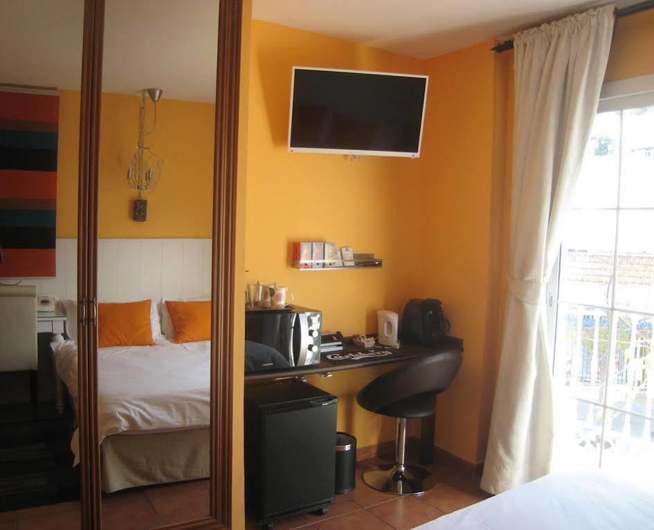 La Plazoleta Hotel เบนัลมาเดนา ภายนอก รูปภาพ
